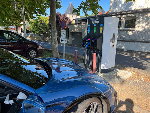 Borne de recharge de véhicules électriques BES Charging Station Massiac