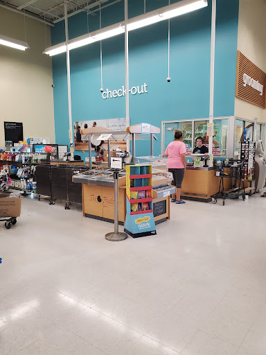 Pet Supply Store «Petco Animal Supplies», reviews and photos, 4013 W Walnut St, Rogers, AR 72756, USA