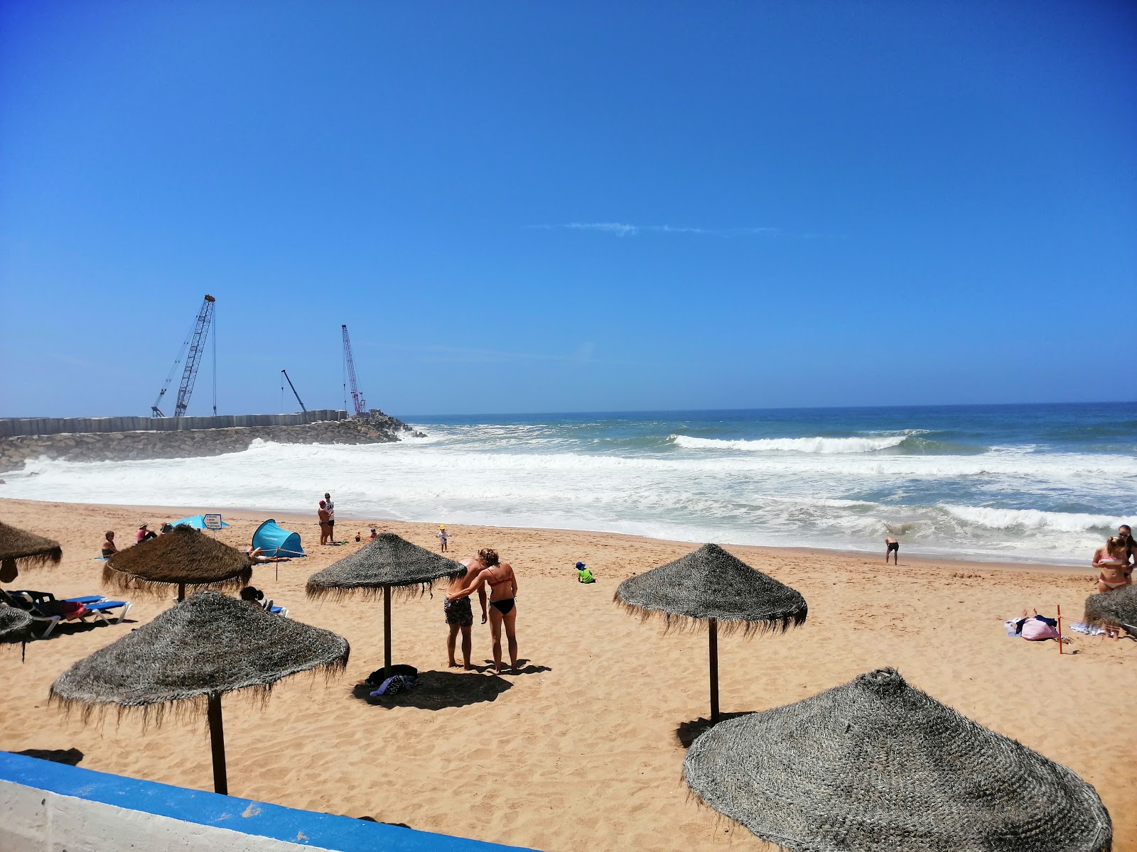 Praia do Norte'in fotoğrafı geniş bir kıyı şeridi ile birlikte