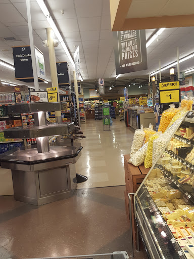 Grocery Store «Food Lion», reviews and photos, 85 Maddex Square Dr, Shepherdstown, WV 25443, USA