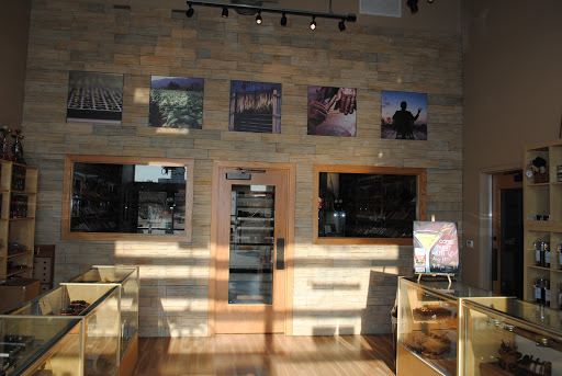 Cigar Shop «Puffs-n-Stuff Cigars and Bar», reviews and photos, 6302 Robinson Centre Drive, Pittsburgh, PA 15205, USA