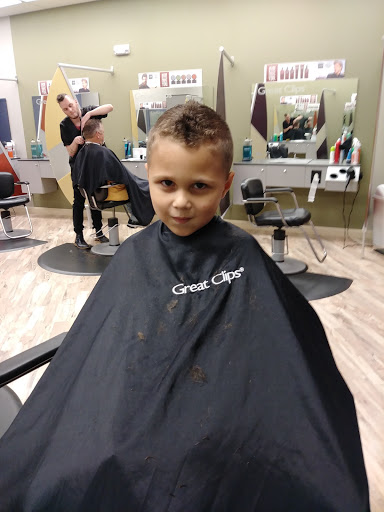 Hair Salon «Great Clips», reviews and photos, 1401 Volunteer Pkwy Ste 1, Bristol, TN 37620, USA