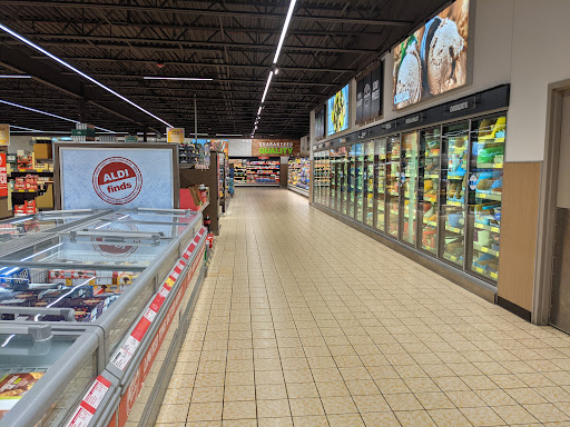 Supermarket «ALDI», reviews and photos, 700 Roosevelt Rd, Glen Ellyn, IL 60137, USA