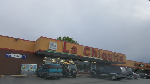 Grocery Store «Supermercado La Chiquita», reviews and photos, 651 Ashland Ave, Aurora, IL 60505, USA