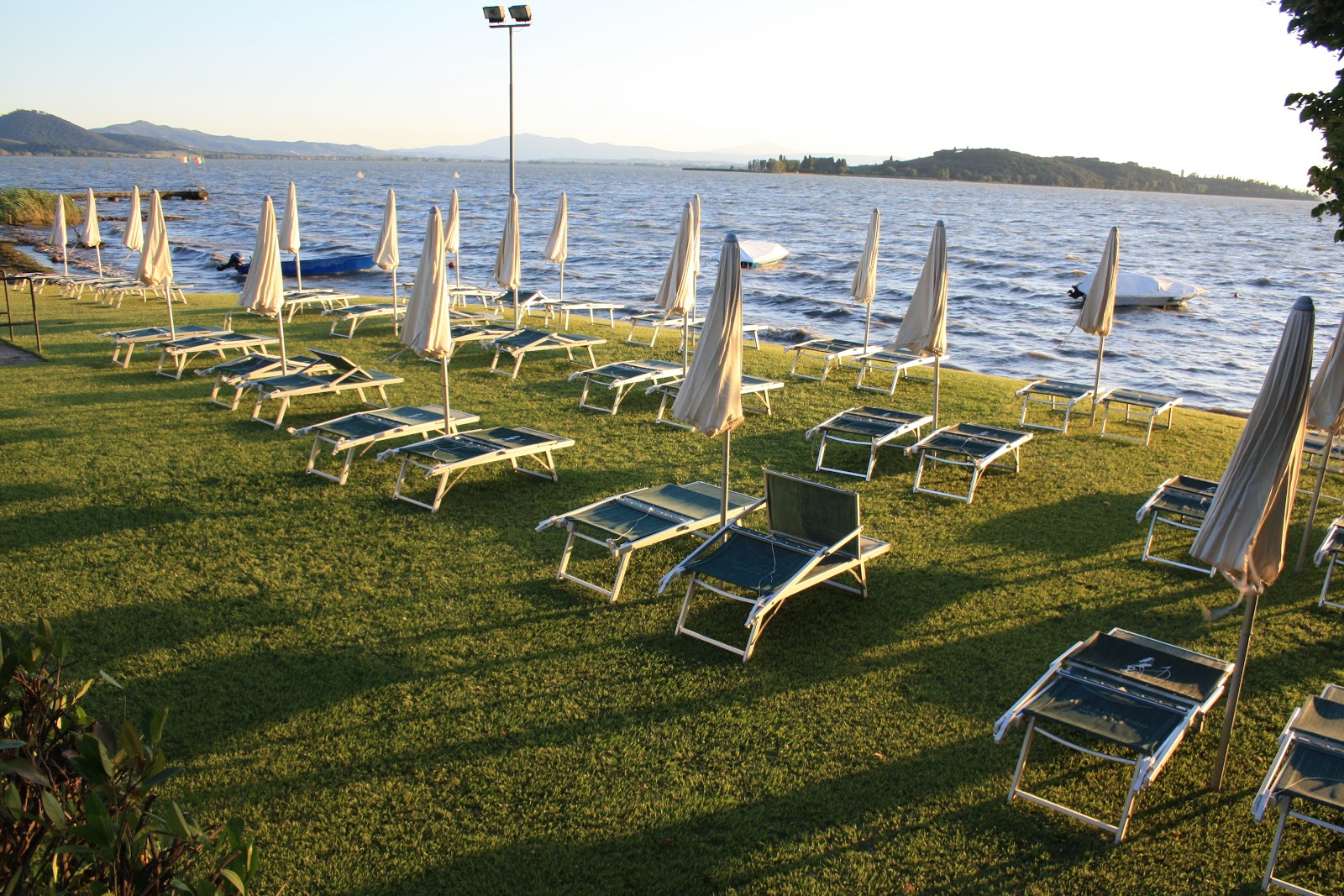 Via Ghandi Beach'in fotoğrafı - tatil için iyi evcil hayvan dostu nokta