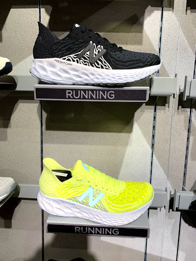 Shoe Store «New Balance Bellevue», reviews and photos, 823 Bellevue Way NE #100, Bellevue, WA 98004, USA