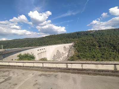 Barrage du lac de Vouglans à Cernon