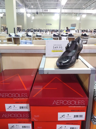 Shoe Store «DSW Designer Shoe Warehouse», reviews and photos, 344 Providence Hwy, Dedham, MA 02026, USA