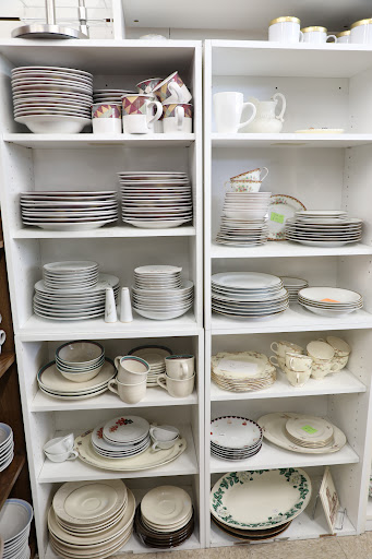 Clothing Store «Furry Friends Thrift», reviews and photos, 615 W Indiantown Rd, Jupiter, FL 33458, USA