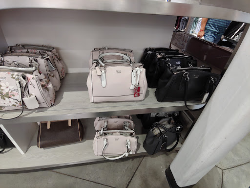 Clothing Store «GUESS Factory», reviews and photos, 100 Citadel Dr Suite 600, Commerce, CA 90040, USA