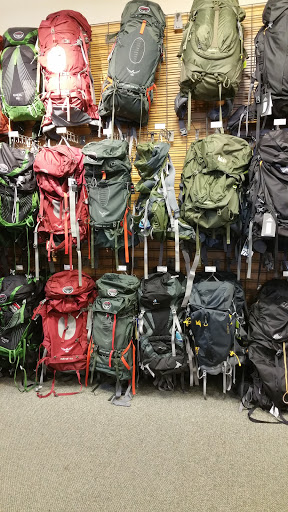 Camping Store «REI», reviews and photos, 1209 E Golf Rd, Schaumburg, IL 60173, USA