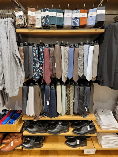 Clothing Store «Express», reviews and photos, 1400 Willowbrook Mall, Wayne, NJ 07470, USA