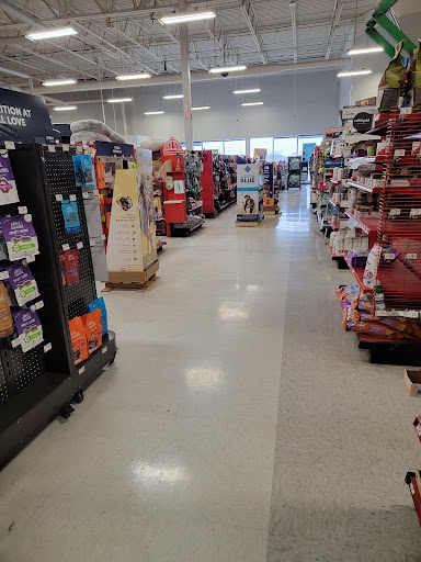 Pet Supply Store «Petco Animal Supplies», reviews and photos, 3731 Gateway Dr, Eau Claire, WI 54701, USA