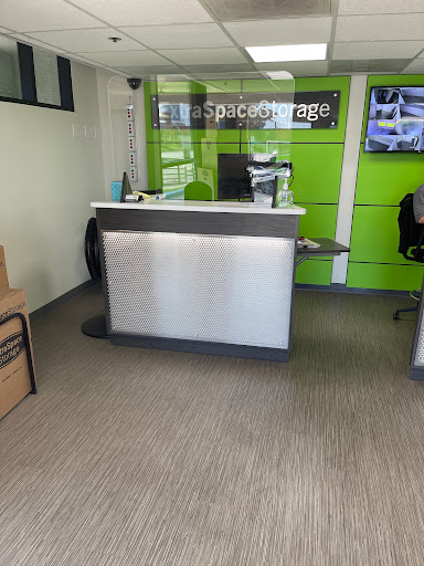 Extra Space Storage image