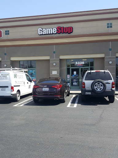 GameStop, 5336 W Rosecrans Ave, Hawthorne, CA 90250, USA, 