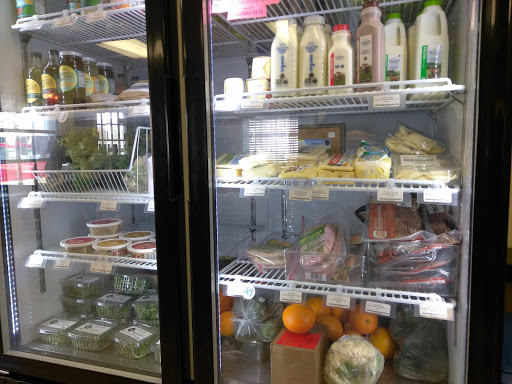 Market «Kickshaws Downtown Market», reviews and photos, 101 William St, Fredericksburg, VA 22401, USA