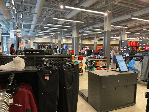Sportswear Store «Nike», reviews and photos, 1261 Woodward Ave, Detroit, MI 48226, USA