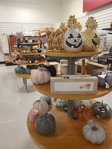 Department Store «T.J. Maxx», reviews and photos, 4651 2nd St, Davis, CA 95618, USA