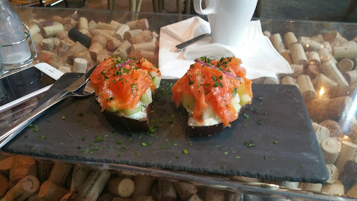 Wine Bar «The Blind Monk», reviews and photos, 410 Evernia St #107, West Palm Beach, FL 33401, USA