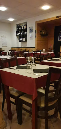 Atmosphère du Restaurant portugais LA CHURRASQUEIRA à Villecresnes - n°12