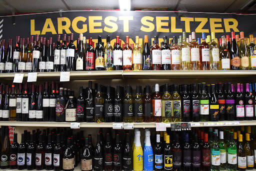 Liquor Store «Crockers Party Store», reviews and photos, 1702 Broadway, Niles, MI 49120, USA