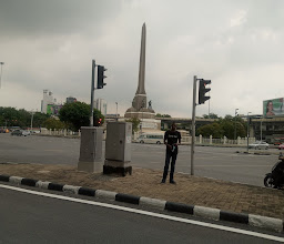 Victory Monument photo