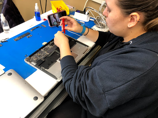 Cellular & Laptop Repair Centers image