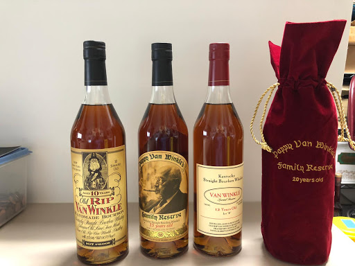 Liquor Store «Five Corners Wine & Spirits», reviews and photos, 192 Windsorville Rd, Ellington, CT 06029, USA