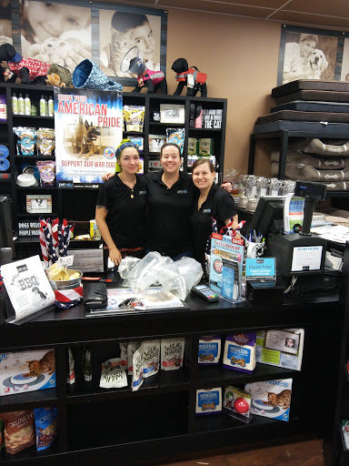 Pet Supply Store «Pet Valu Pet Store», reviews and photos, 2702 Smithville Rd, Dayton, OH 45420, USA