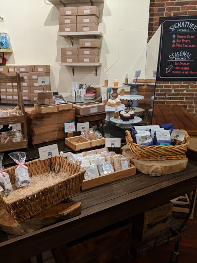 Bakery «Cream & Flutter», reviews and photos, 114 N Walnut St, Champaign, IL 61820, USA