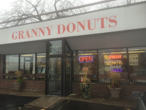 Donut Shop «Granny Donuts», reviews and photos, 1555 S Robert St, St Paul, MN 55118, USA