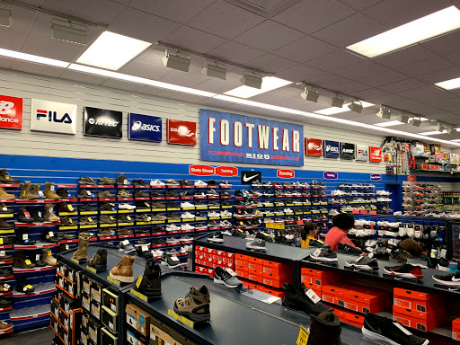 Sporting Goods Store «Big 5 Sporting Goods», reviews and photos, 745 S Main St, Cottonwood, AZ 86326, USA