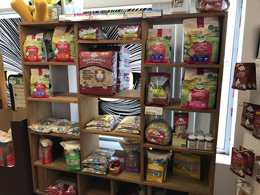 Pet Supply Store «Crunchies Natural Pet Foods», reviews and photos, 2421 Crofton Ln # 11, Crofton, MD 21114, USA