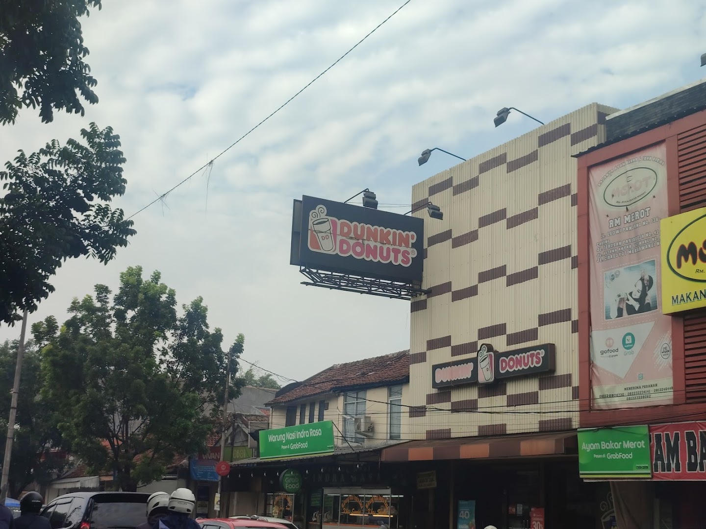Gambar Dunkin' Donuts Leuwi Panjang