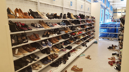 Clothing Store «Ross Dress for Less», reviews and photos, 5733 Christie Ave, Emeryville, CA 94608, USA