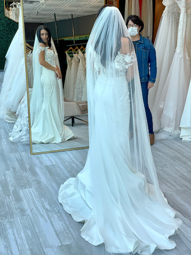 Bridal Shop «Flutter Bridal Boutique», reviews and photos, 43 NE Main St Suite 141, Minneapolis, MN 55414, USA