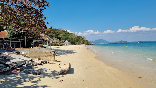 Noi Na Beach