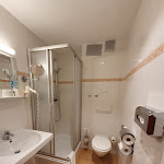 Photo n°2 de l'avis de Peter.o fait le 25/04/2023 à 18:43 sur le  Bayerischer Hof à Erlangen