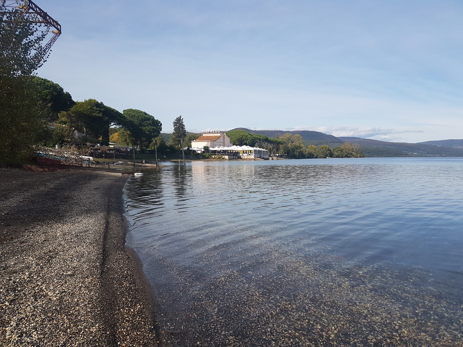 Foto de Trevignano Romano Beach con una costa recta