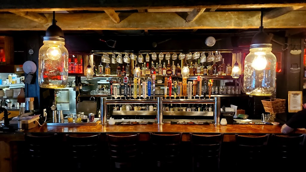 Wharf Southern Kitchen & Whiskey Bar 02840