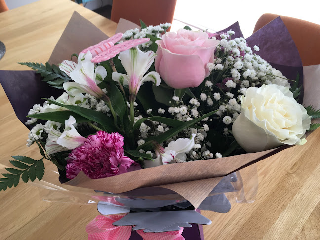 Reviews of Flowers at 166 Bournemouth Florist in Bournemouth - Florist
