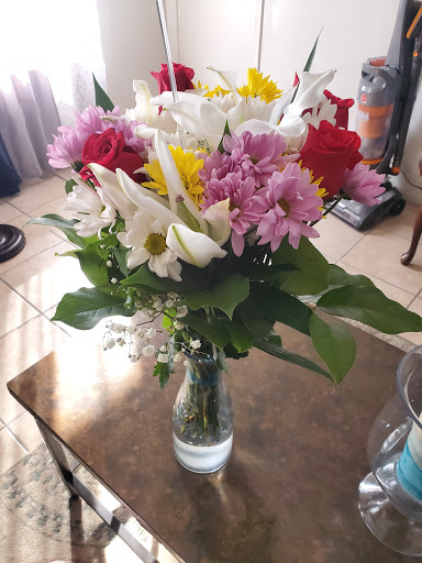 Florist «Commerce Flowers», reviews and photos, 2340 S Atlantic Blvd, Commerce, CA 90040, USA