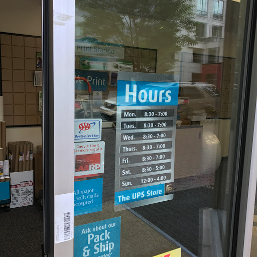 Shipping Service «The UPS Store Clarendon», reviews and photos, 3033 Wilson Blvd Ste E, Arlington, VA 22201, USA