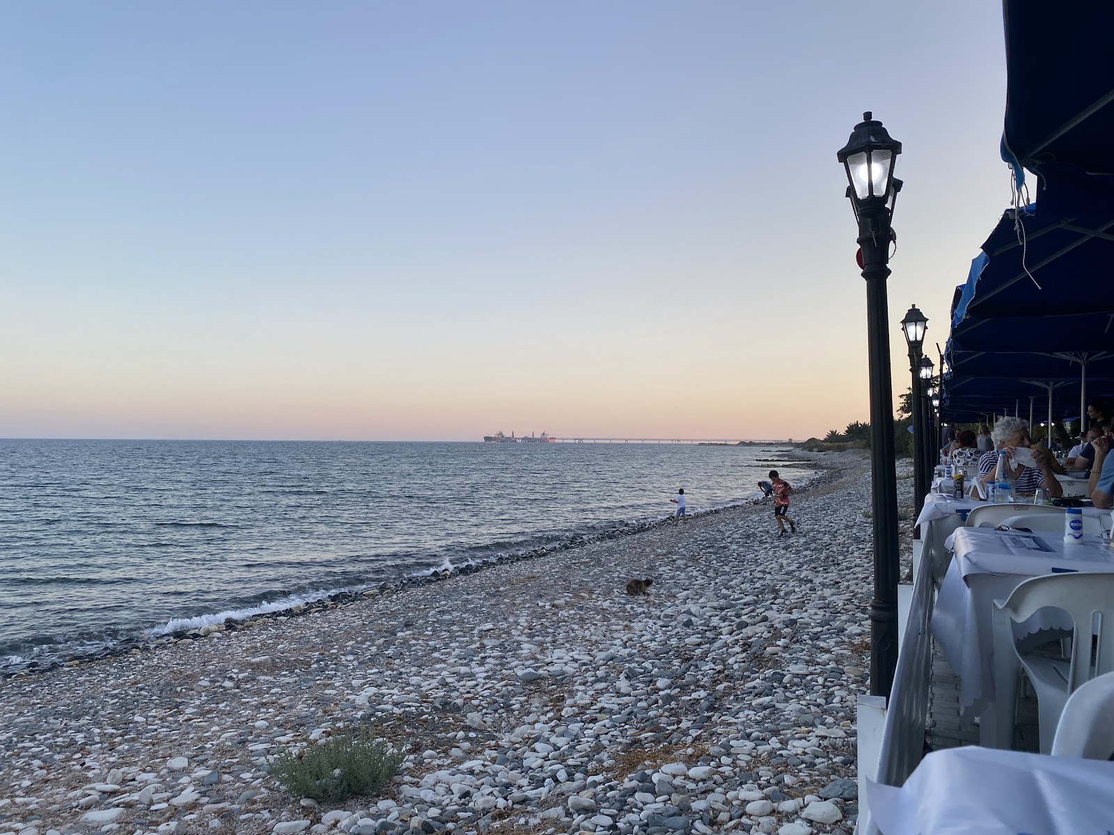 Foto von Zygi Marina Beach mit geräumige küstenlinie
