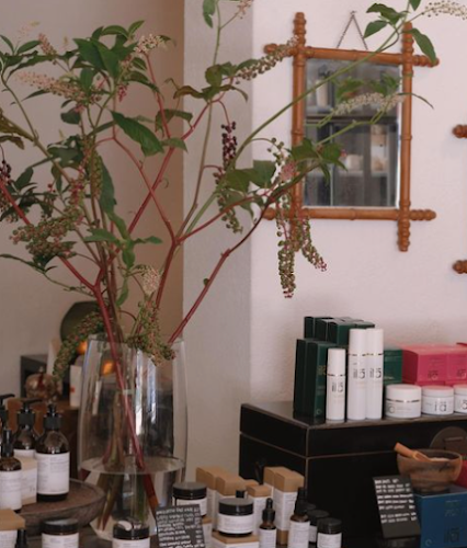 Rezensionen über Maison Diwa Cosmétique Naturelle le petit Spa in Bern - Kosmetikgeschäft