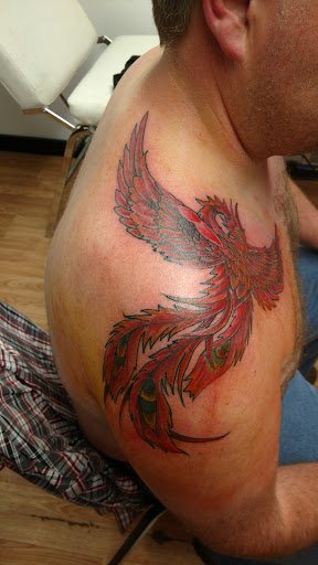 Tattoo Shop «Patriotic Pain Tattoo & Body Piercing», reviews and photos, 5658 William Penn Hwy, Murrysville, PA 15668, USA