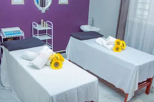 Bloom Massage & Beauty Spa image