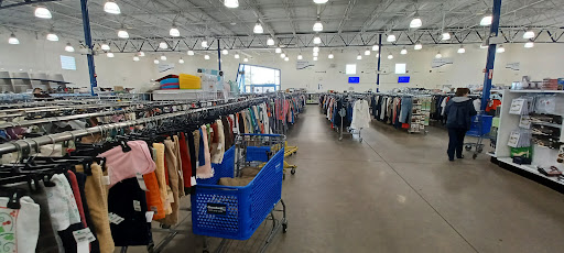 Thrift Store «Goodwill Ocala Superstore Adjacent to Paddock Mall», reviews and photos, 2830 SW 27th Ave, Ocala, FL 34471, USA