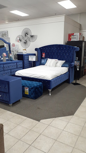 Furniture Store «Badcock Home Furniture & More of South Florida», reviews and photos, 3051 N Powerline Rd, Pompano Beach, FL 33069, USA