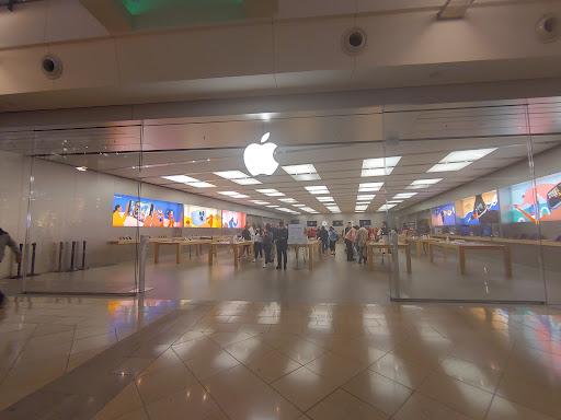 Computer Store «Apple Millenia», reviews and photos, 4200 Conroy Rd, Orlando, FL 32839, USA